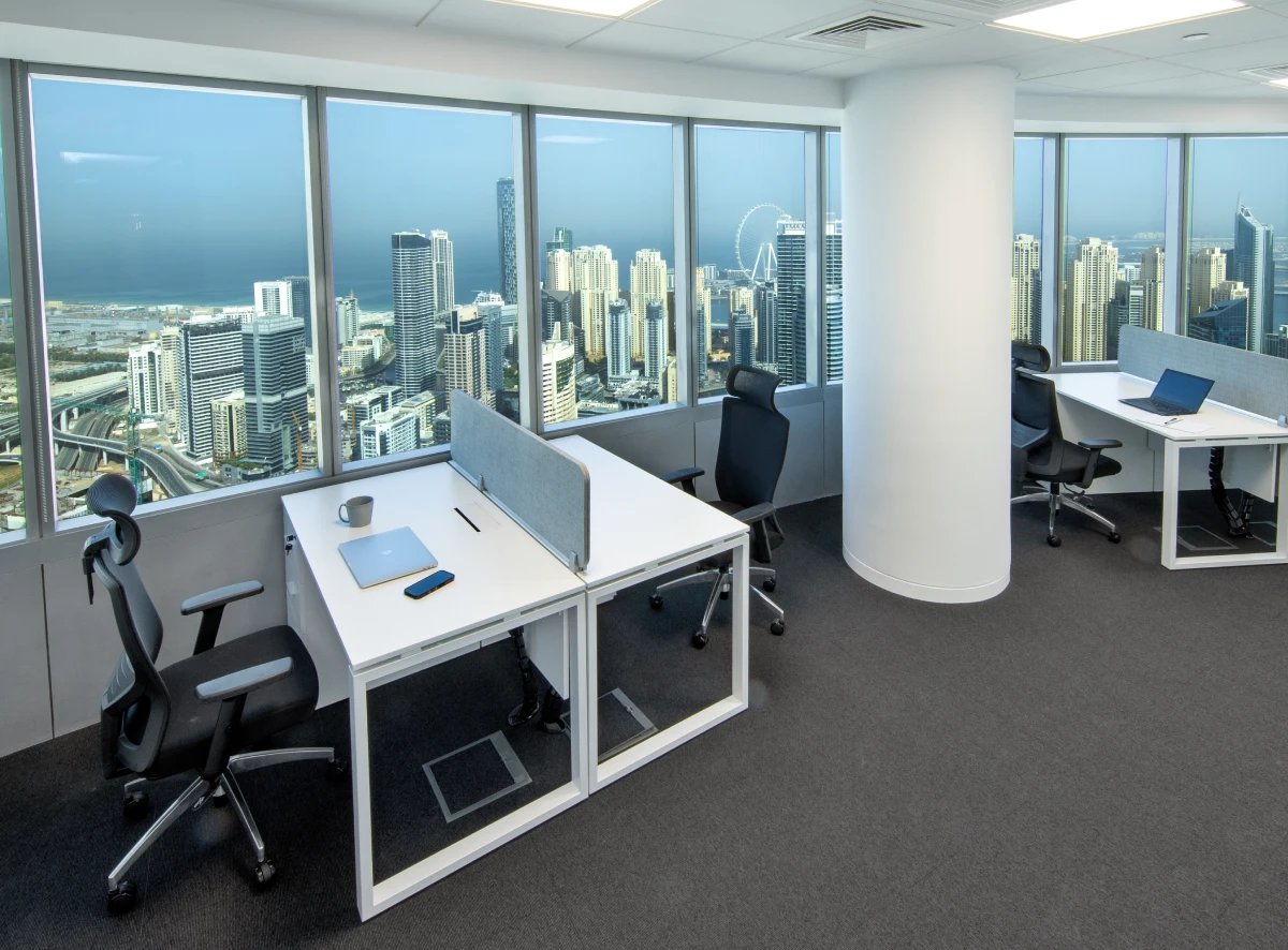 img-office-solutions-almas-tower-2